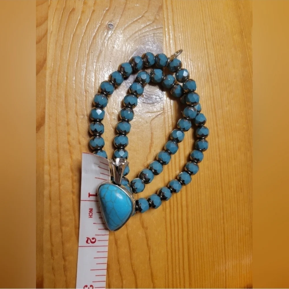 Turquoise faux stone Beaded stretch Bracelet turquoise‎ staionary squash blossom